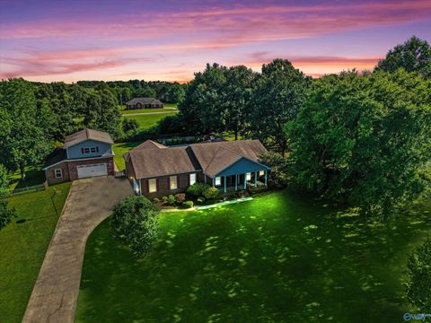 Homes For Sale - 2888 Bob Wade Lane<br/> Harvest, AL 35749