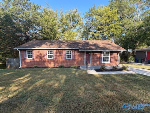 Homes For Sale - 3205 Delia Lane<br/> Huntsville, AL 35810