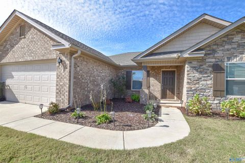 Homes For Sale - 304 Fenrose Drive<br/> Harvest, AL 35749