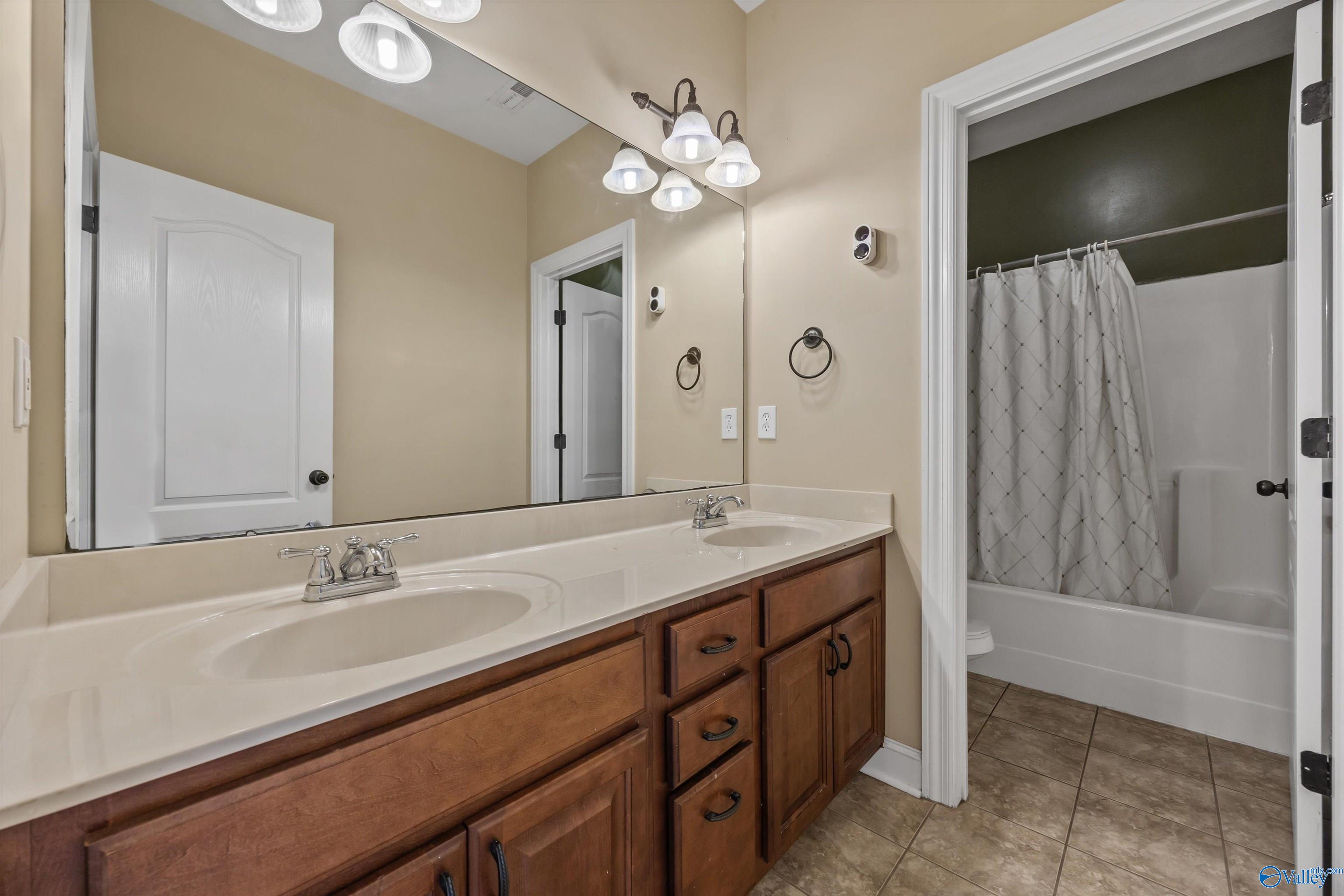 25640 Gray Stone Drive, Madison, Alabama image 19