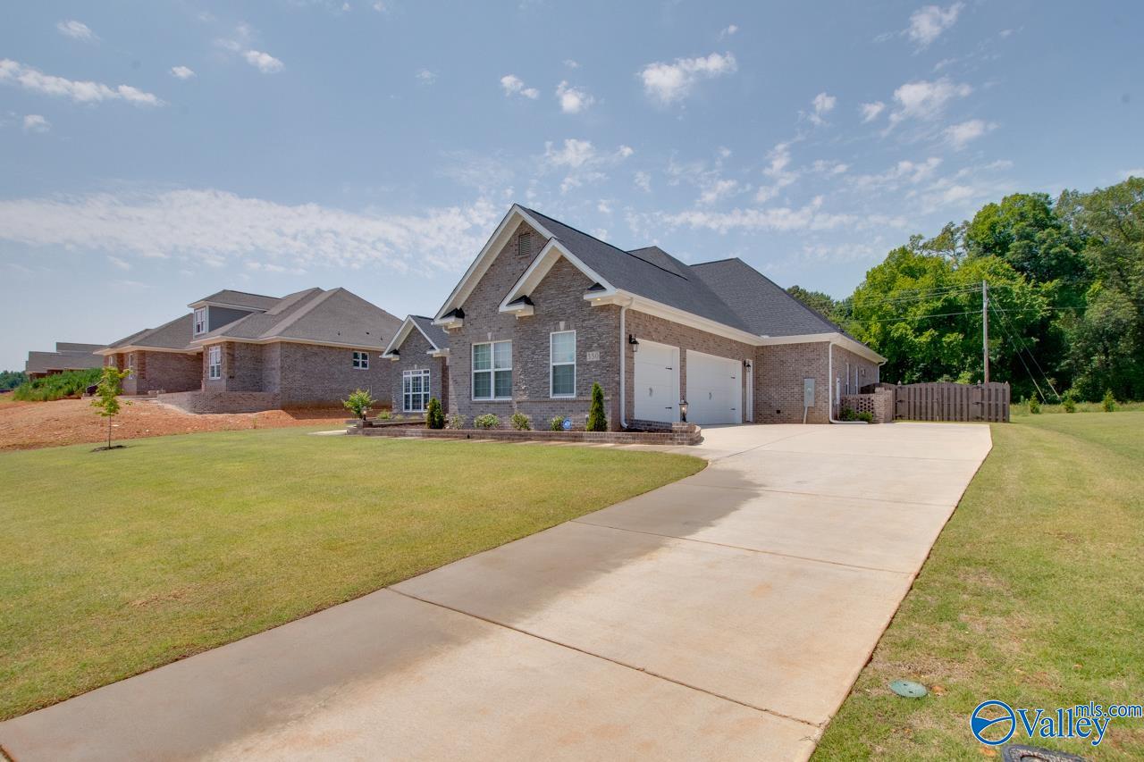 330 Merrydale Drive, Huntsville, Alabama image 8