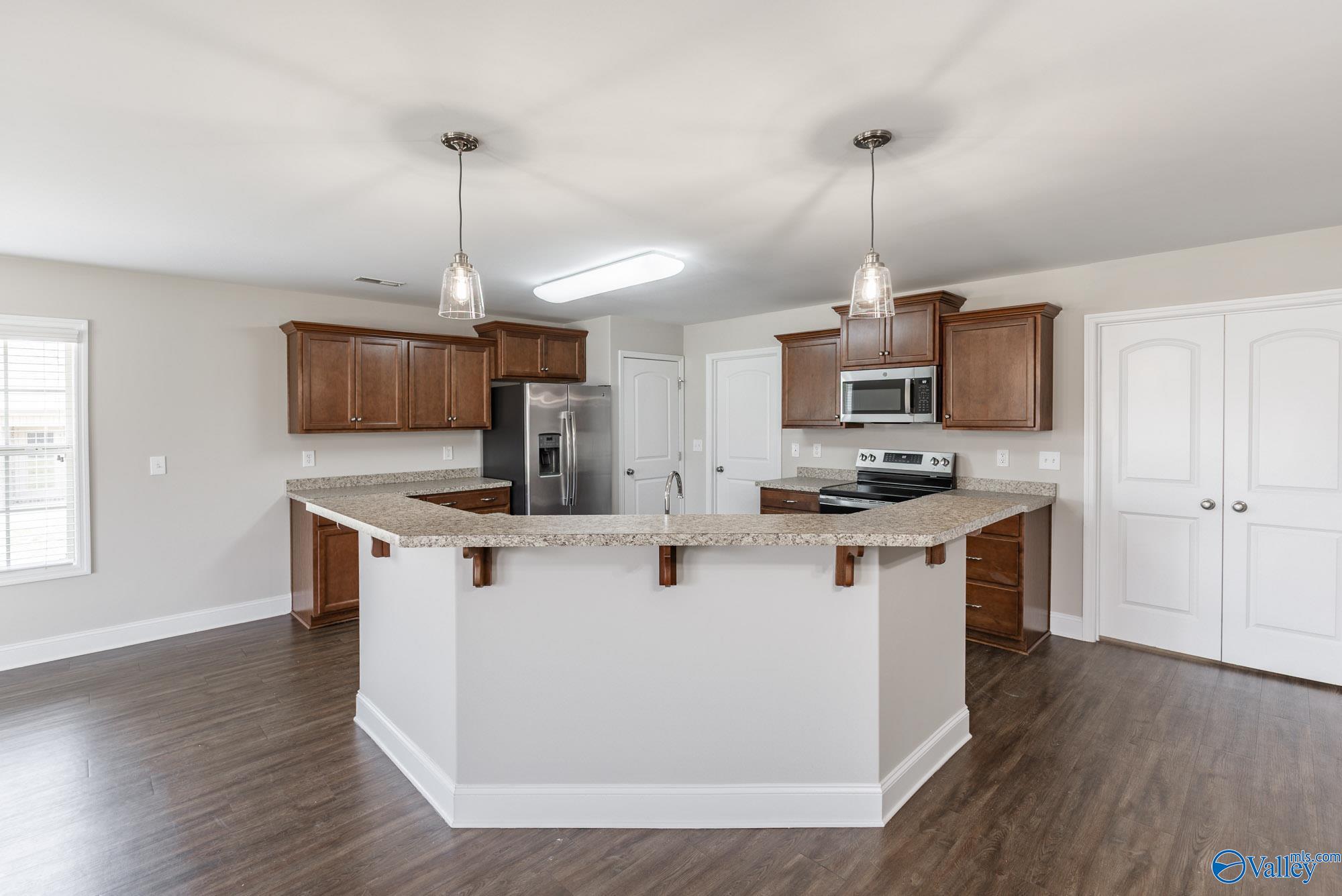 20537 Sabrina Lane, Athens, Alabama image 9