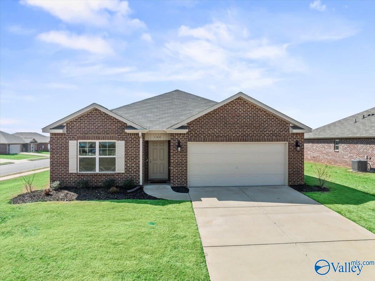 100 Oliver Court, Hazel Green, Alabama image 1