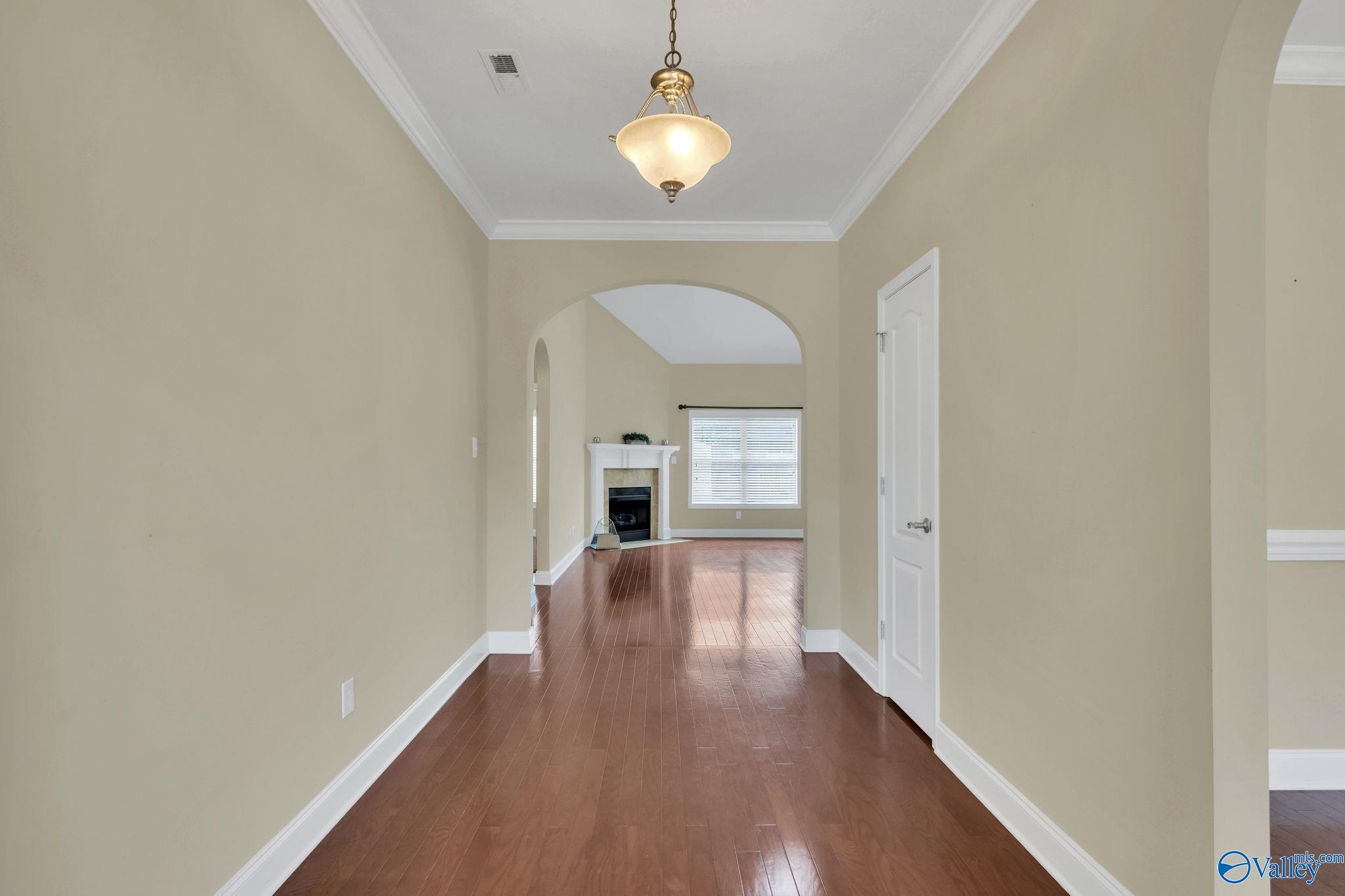 6701 Mceachern Lane, Owens Cross Roads, Alabama image 2