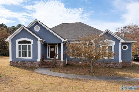 Photo of 208 Wimberly Drive, Scottsboro, AL 35769 (MLS # 21909228)