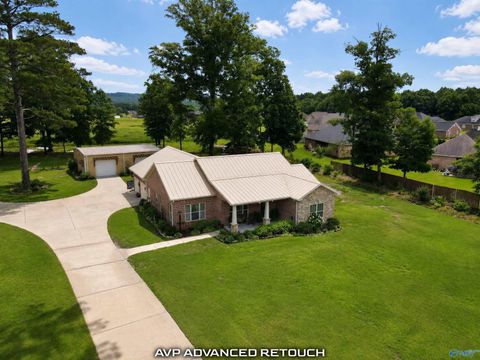 Photo of 3526 South Chapel Hill Road, Decatur, AL 35603 (MLS # 21919352)