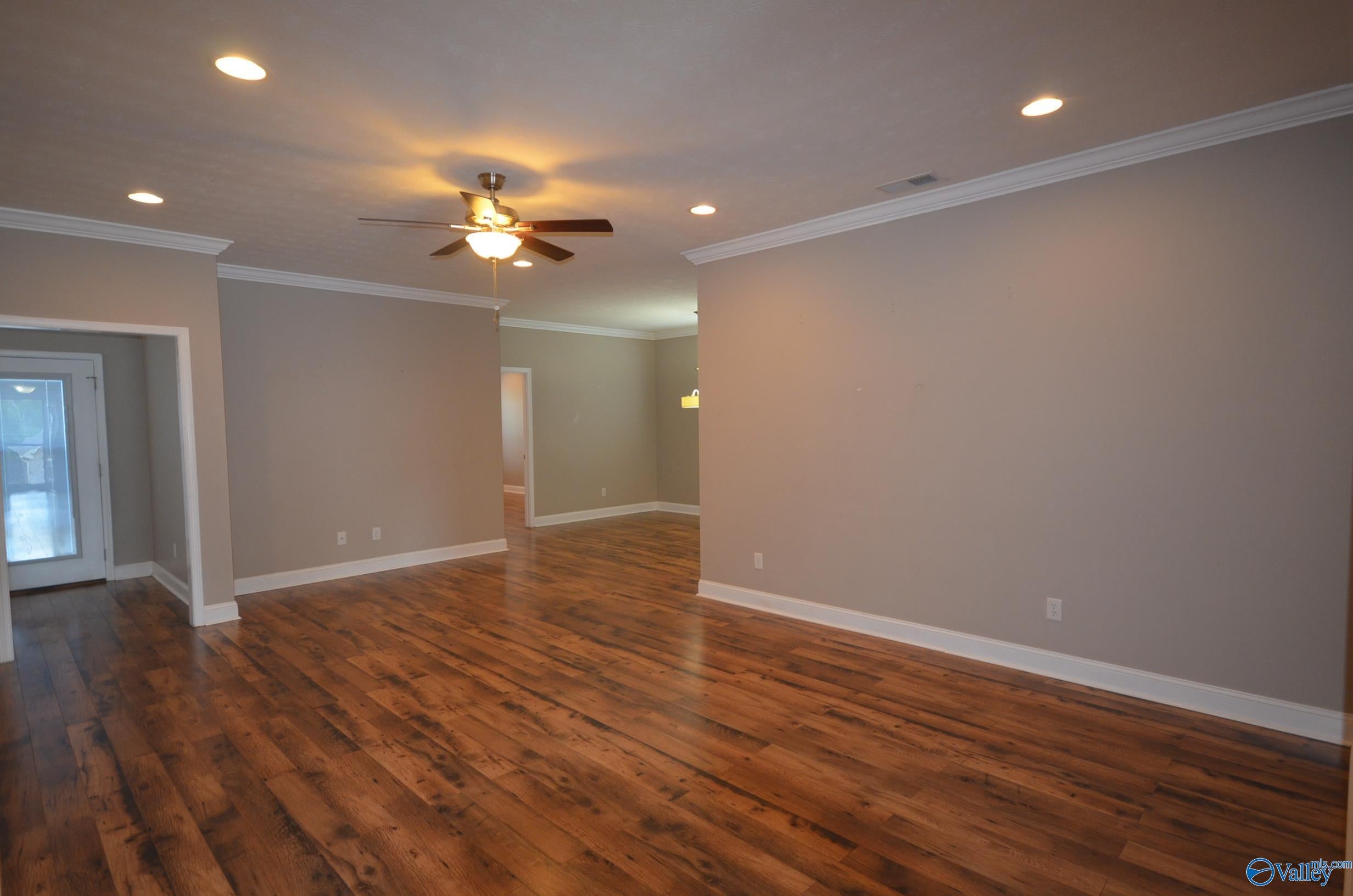 2920 Phelan Cir