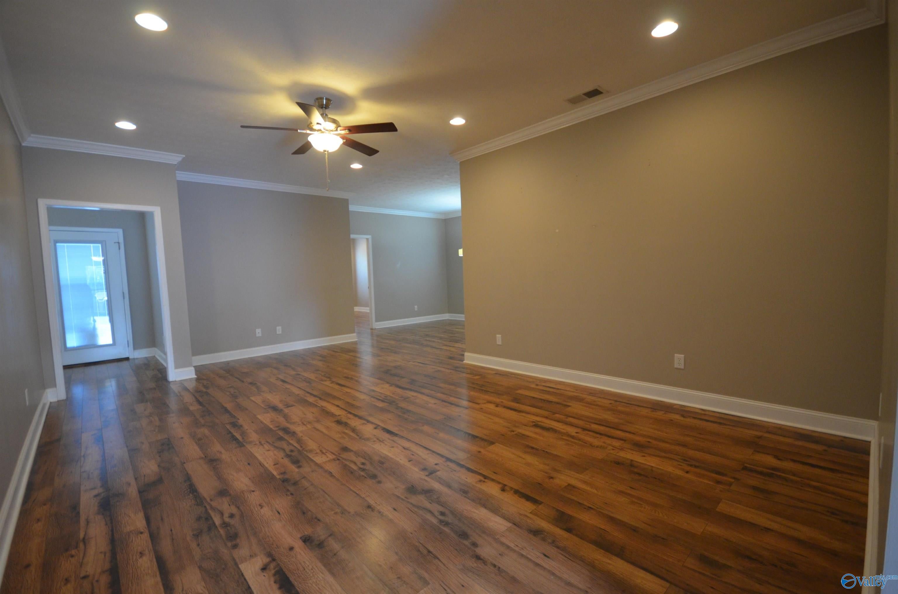 2920 Phelan Cir