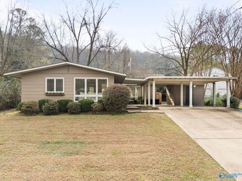 Photo of 1914 Colice Road, Huntsville, AL 35801 (MLS # 21905269)