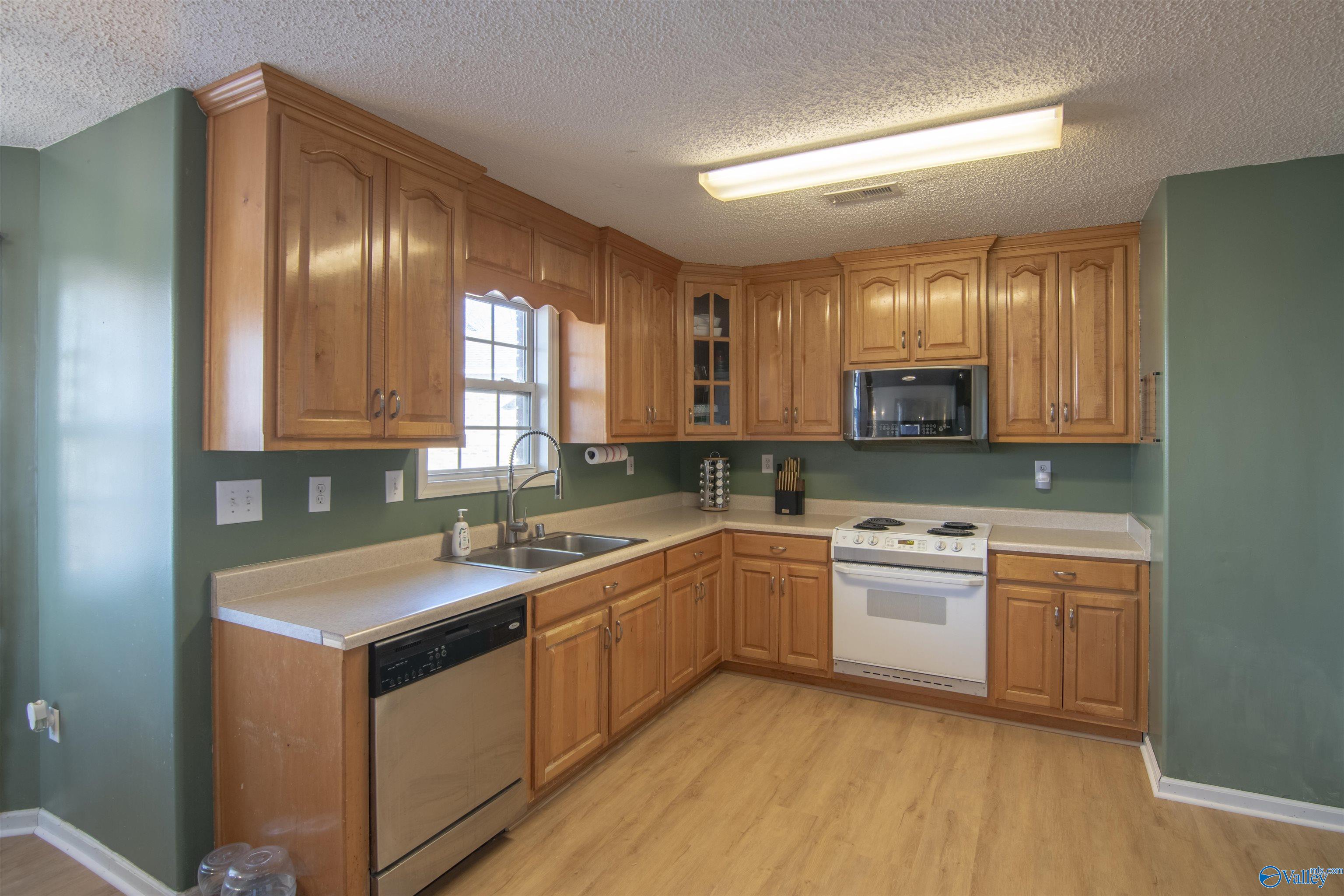 101 Drake Down Circle, Toney, Alabama image 13