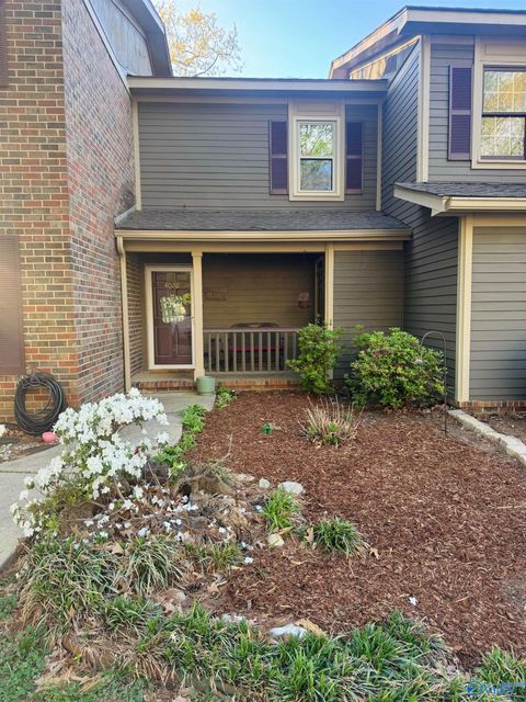Homes For Sale - 4026 Belle Grove Drive<br/> Huntsville, AL 35802