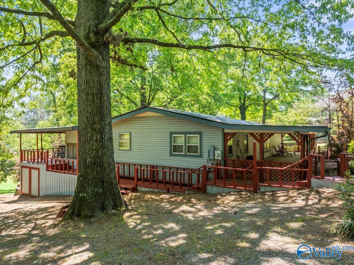 1671 Point Of Pines, Guntersville, Alabama image 1