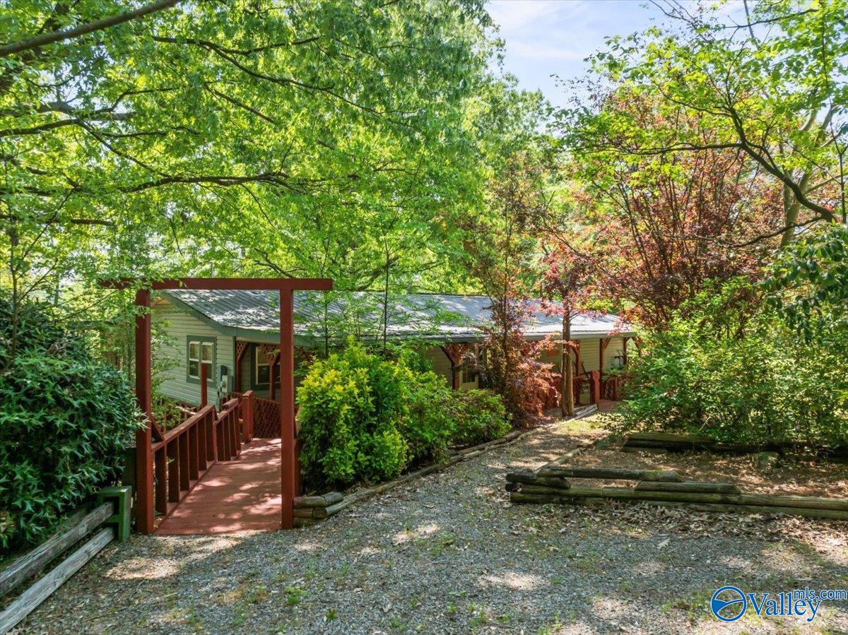 1671 Point Of Pines, Guntersville, Alabama image 2