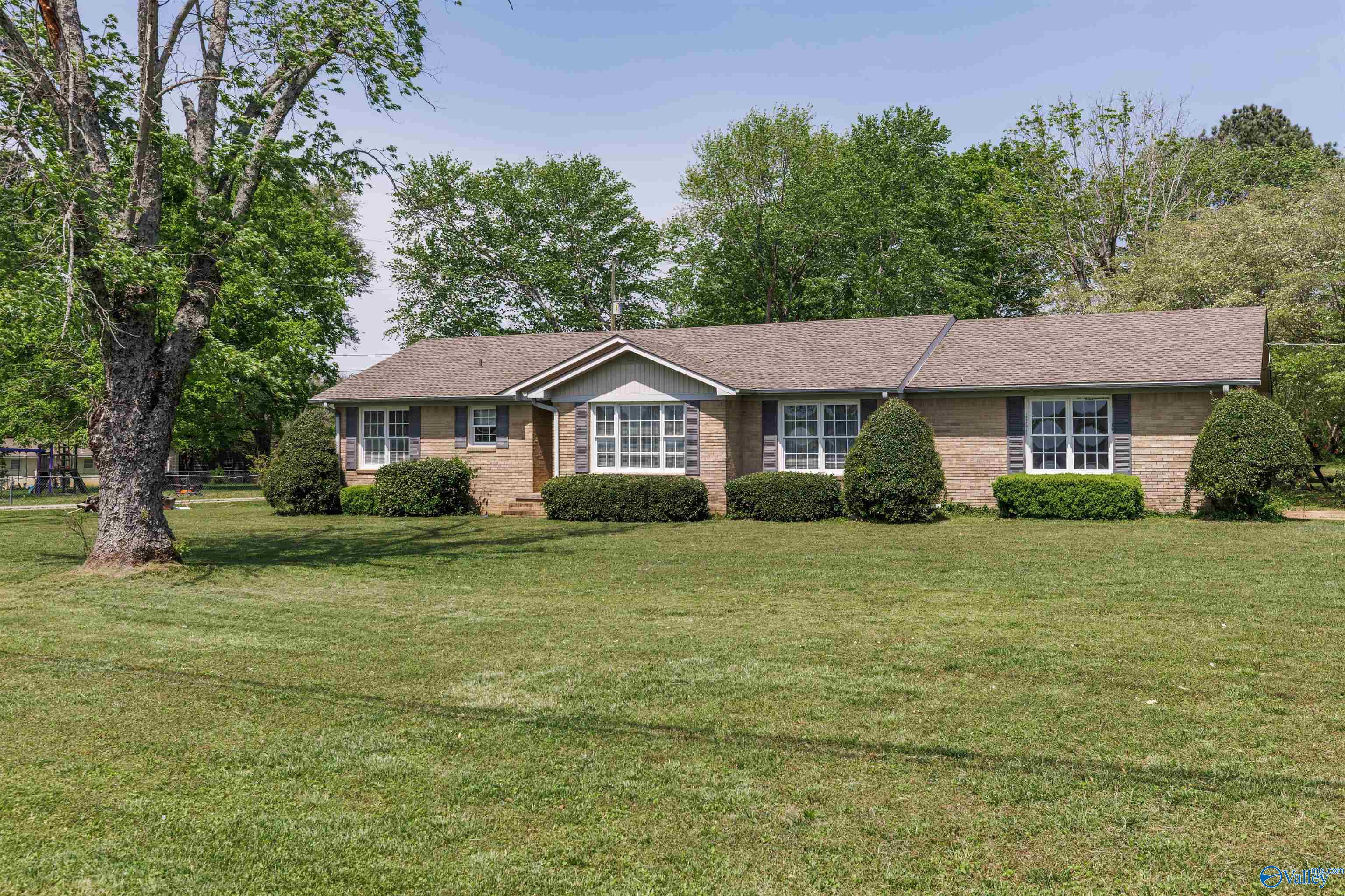 1507 Joe Quick Road, New Market, Alabama image 2