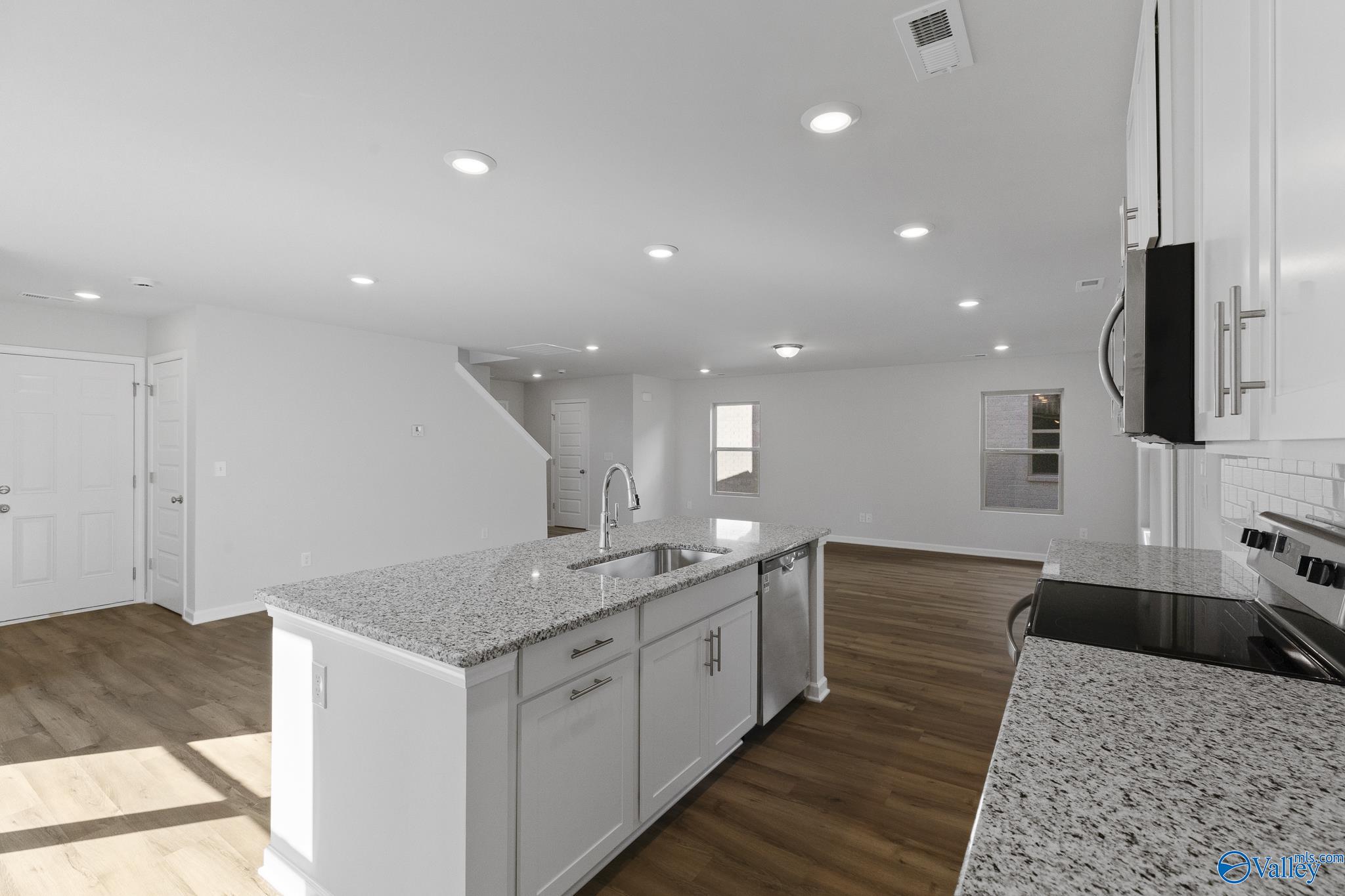 27935 Chalmers Circle, Harvest, Alabama image 17