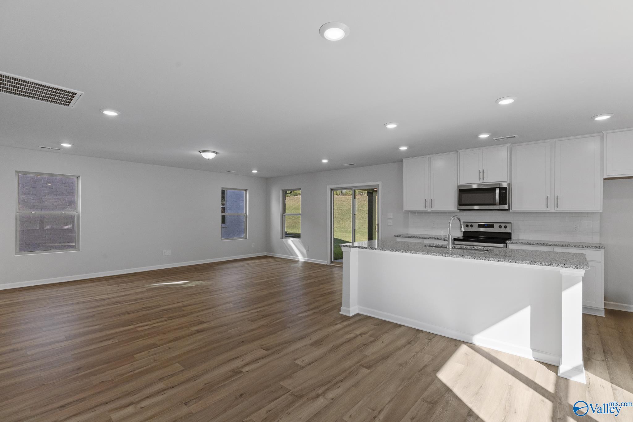 27935 Chalmers Circle, Harvest, Alabama image 5