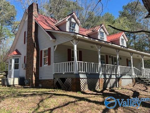Photo of 70 Old Somerville Road, Decatur, AL 35603 (MLS # 21912683)