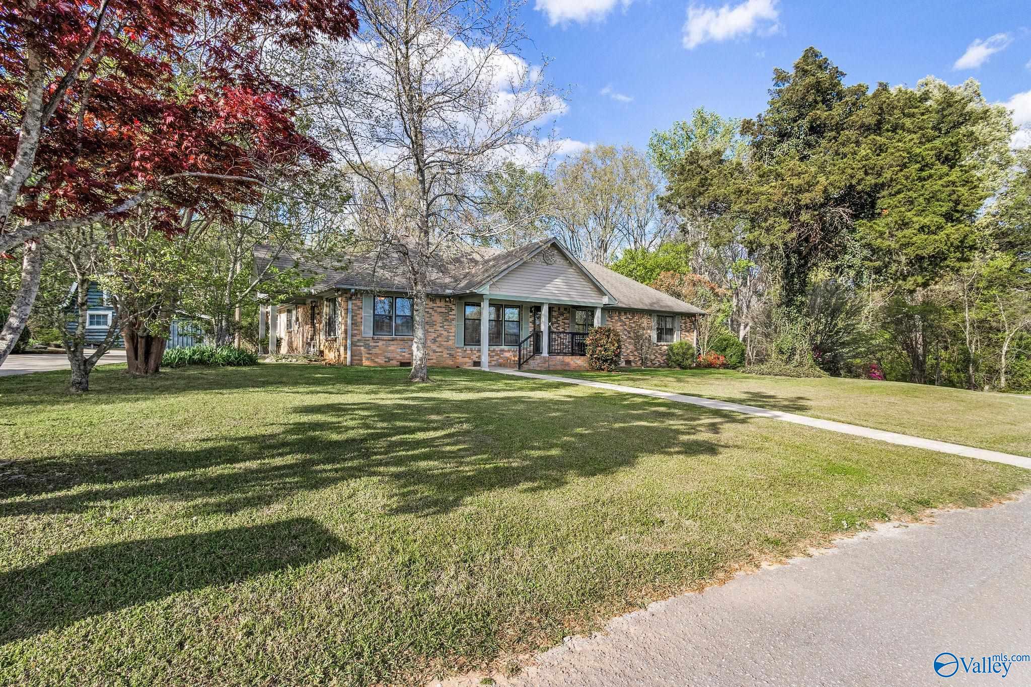 1209 Griffin Road NW