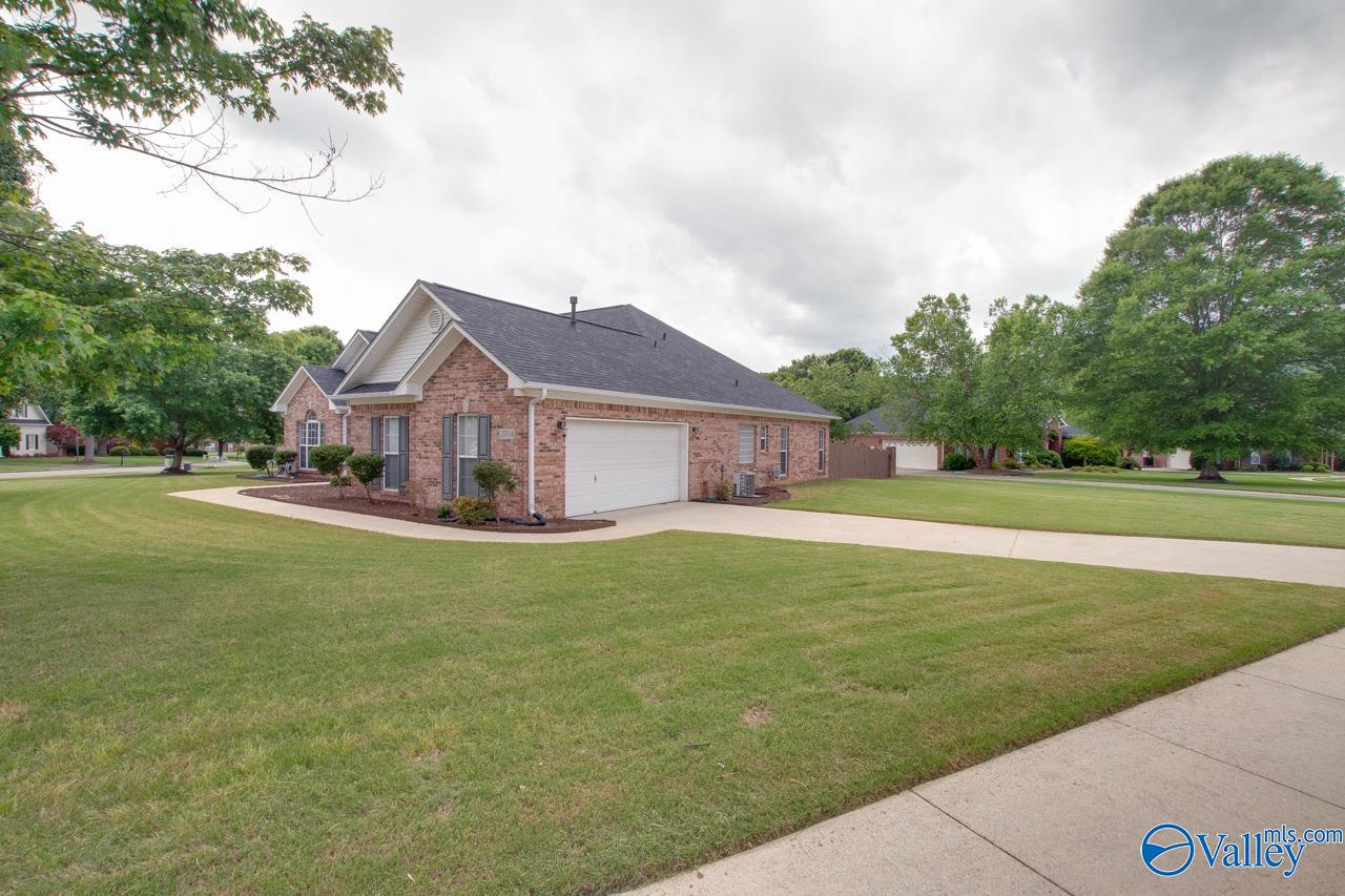 2704 Wenzel Circle, Owens Cross Roads, Alabama image 3