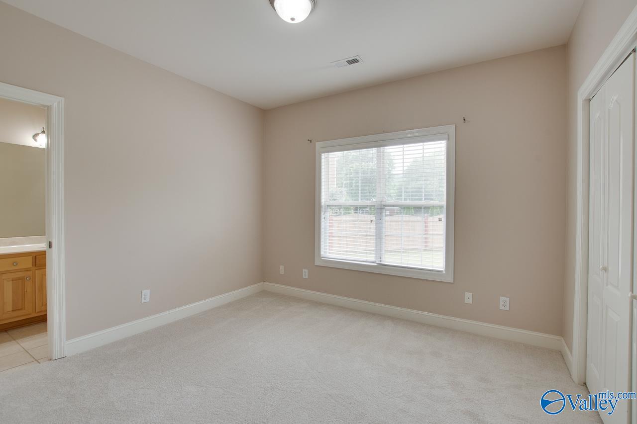 2704 Wenzel Circle, Owens Cross Roads, Alabama image 35