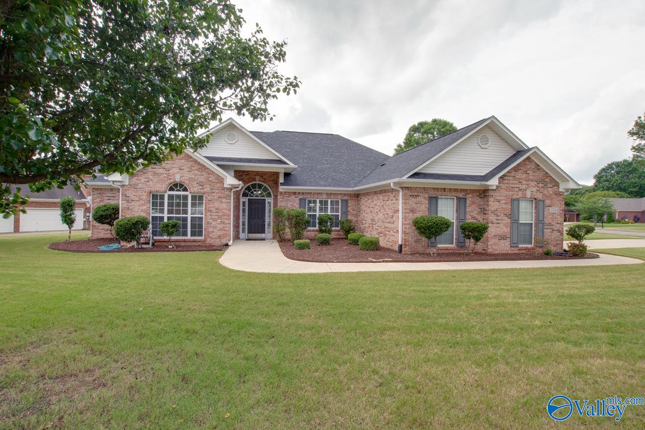 2704 Wenzel Circle, Owens Cross Roads, Alabama image 4