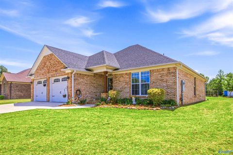 Homes For Sale - 16104 Kyle Moran Drive<br/> Athens, AL 35614