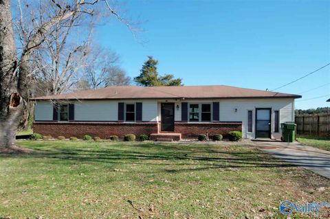 Homes For Rent - 6206 Angus Circle<br/> Huntsville, AL 35810