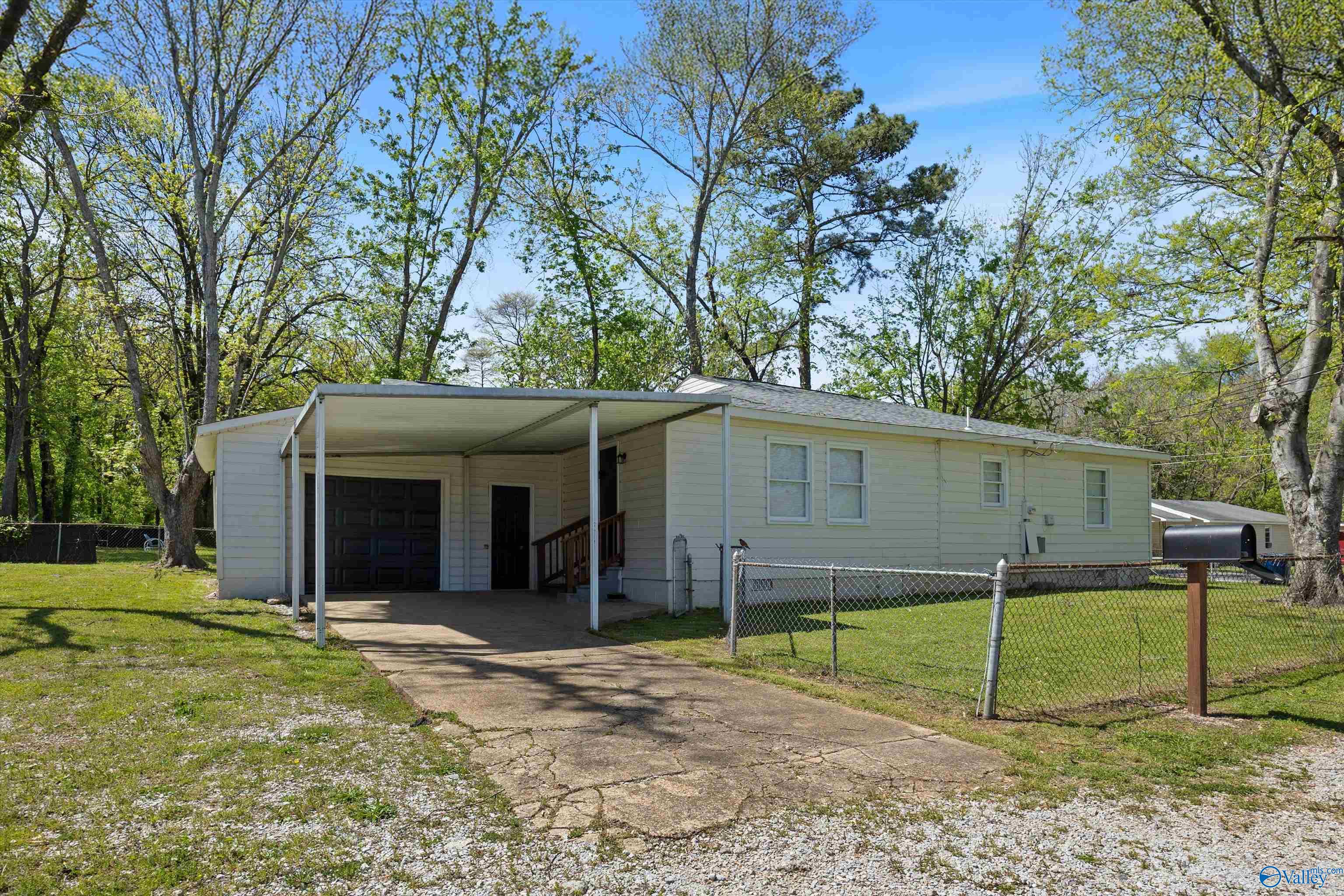 2703 Cave Avenue, Huntsville, Alabama image 2