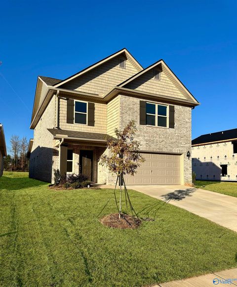 Homes For Sale - 28087 Caperton Drive<br/> Harvest, AL 35749