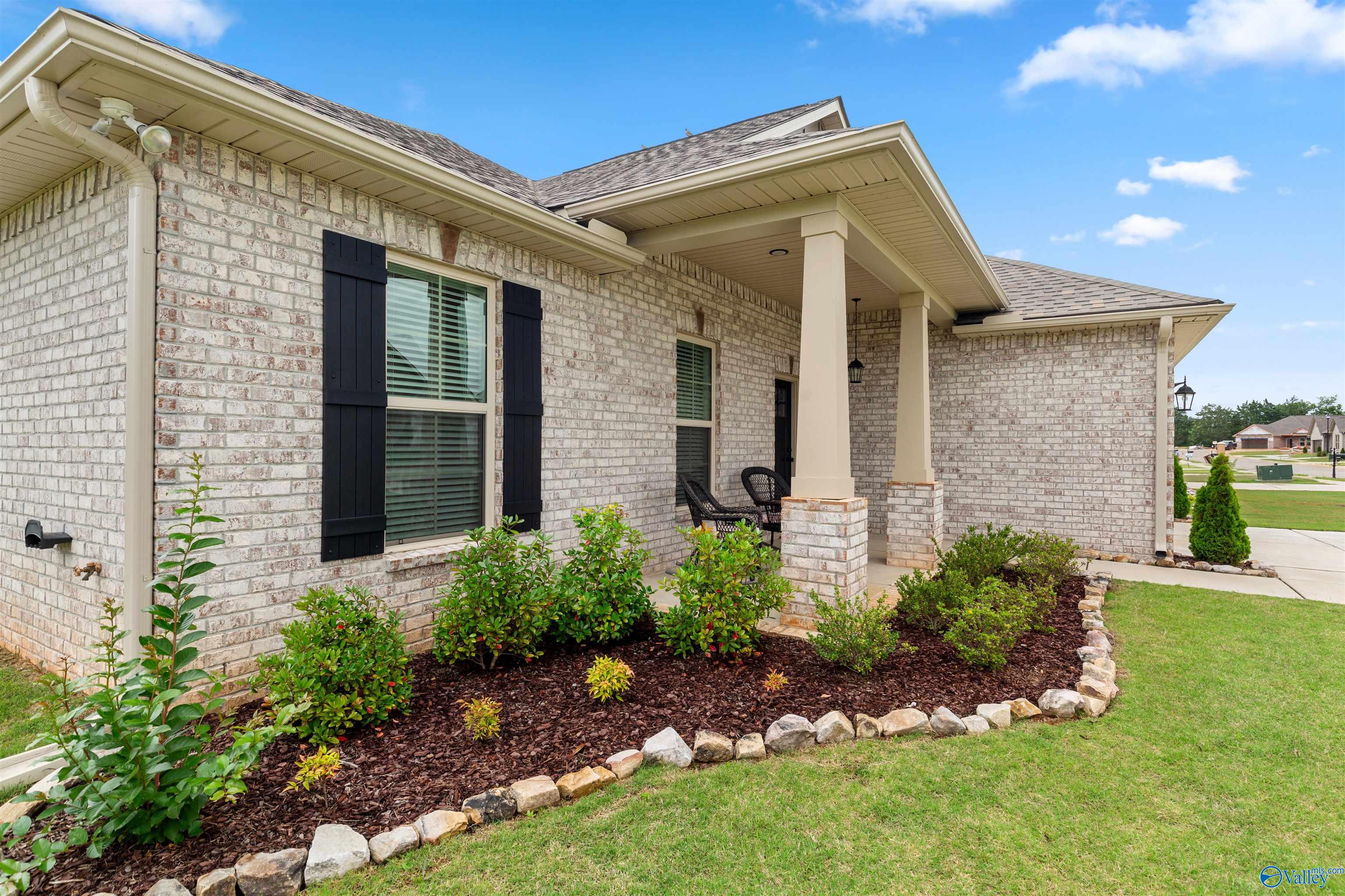 24009 Quints Drive, Athens, Alabama image 4