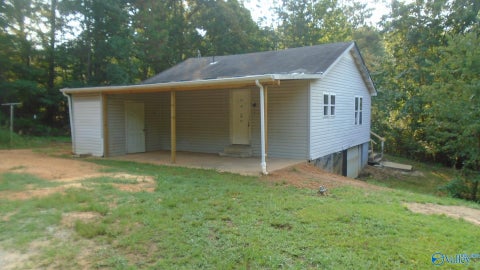 Homes For Sale - 1935 Coldwater Road<br/> Calhoun County, Anniston, AL 36201