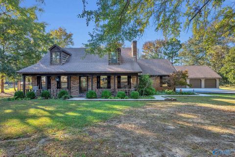 Photo of 4819 Indian Hills, Decatur, AL 35603 (MLS # 21910197)