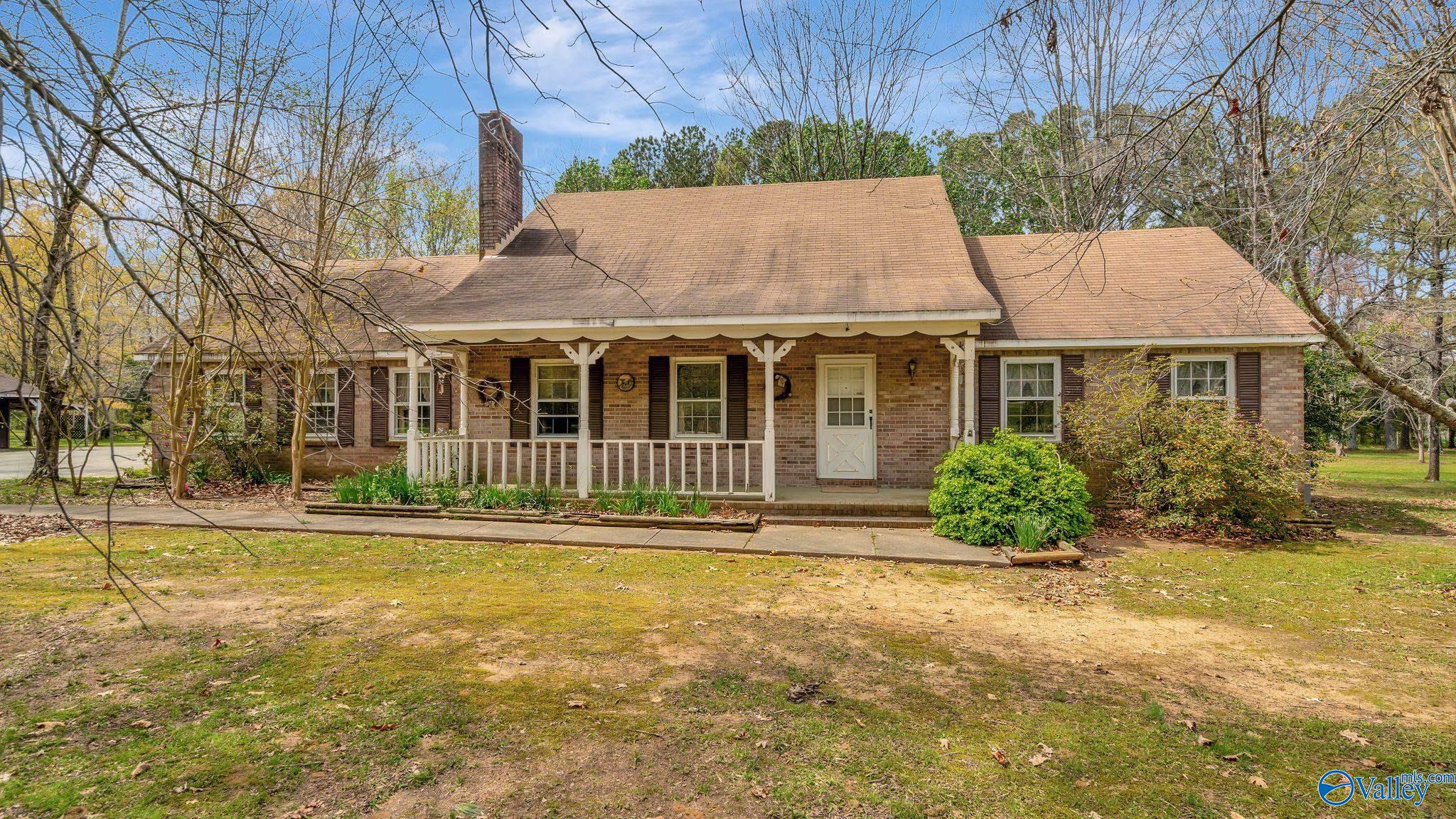 271 Dry Creek Cove Road, Laceys Spring, Alabama image 1