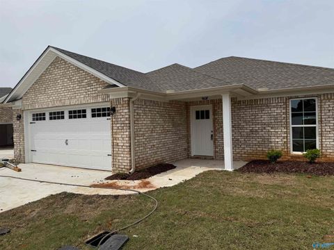 Homes For Sale - 105 James Bowie Drive<br/> Athens, AL 35611