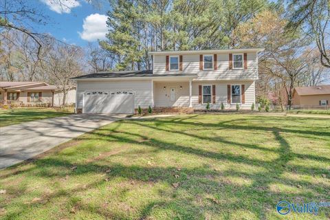 Photo of 10303 Melanie Drive SE, Huntsville, AL 35803 (MLS # 21912368)