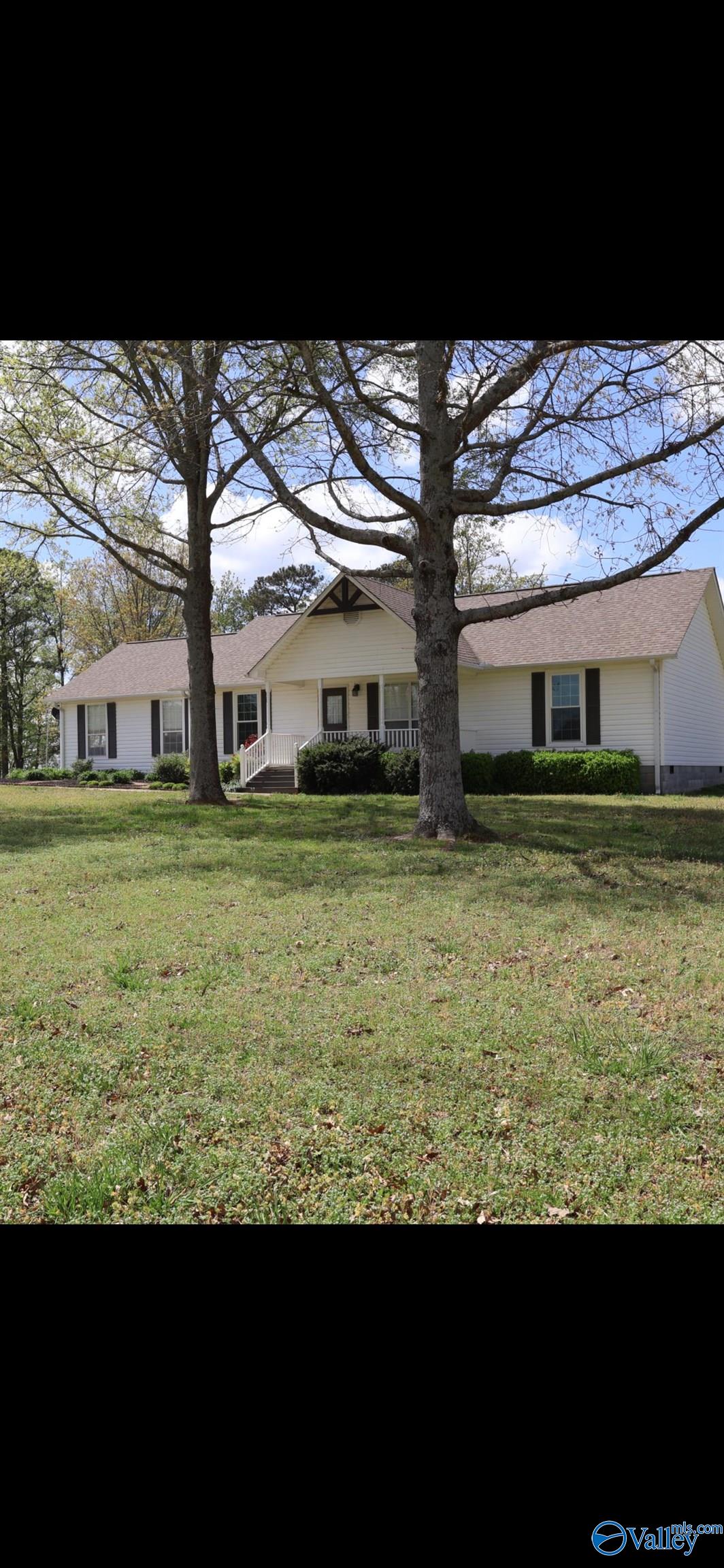 286 Stilwell Drive, Union Grove, Alabama image 1