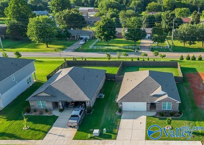 193 Cherry Laurel Drive, Hazel Green, Alabama image 2
