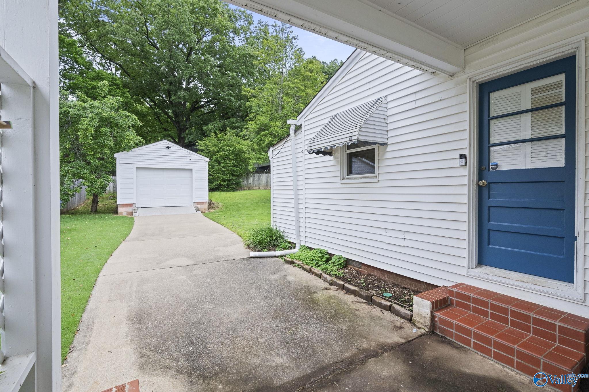 2609 Woodview Drive, Huntsville, Alabama image 20