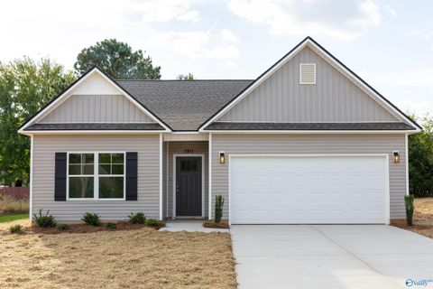 1911 Priscilla Lane NW Huntsville AL 35806