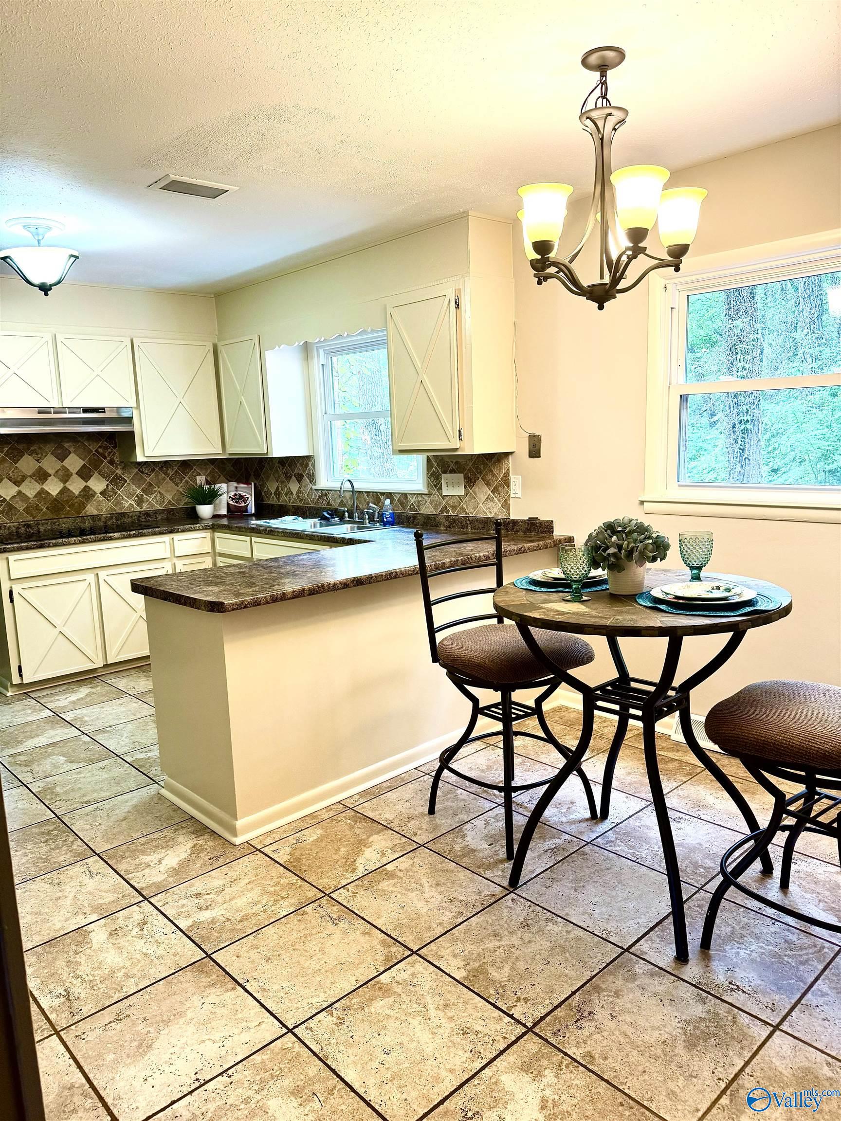 10106 Bluff Drive, Huntsville, Alabama image 9