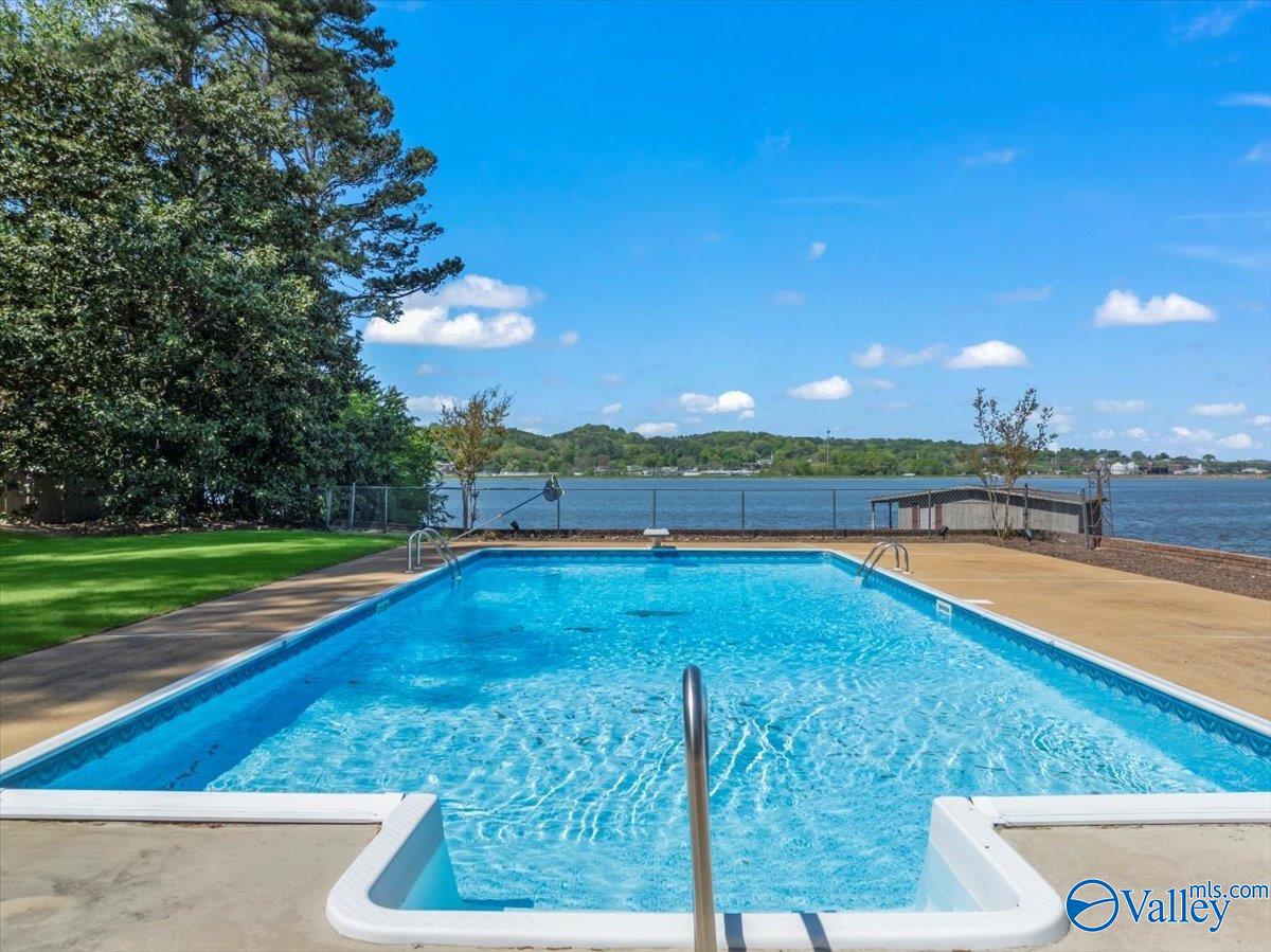 1800 Wyeth Drive, Guntersville, Alabama image 9