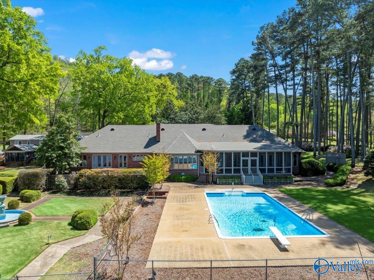 1800 Wyeth Drive, Guntersville, Alabama image 7