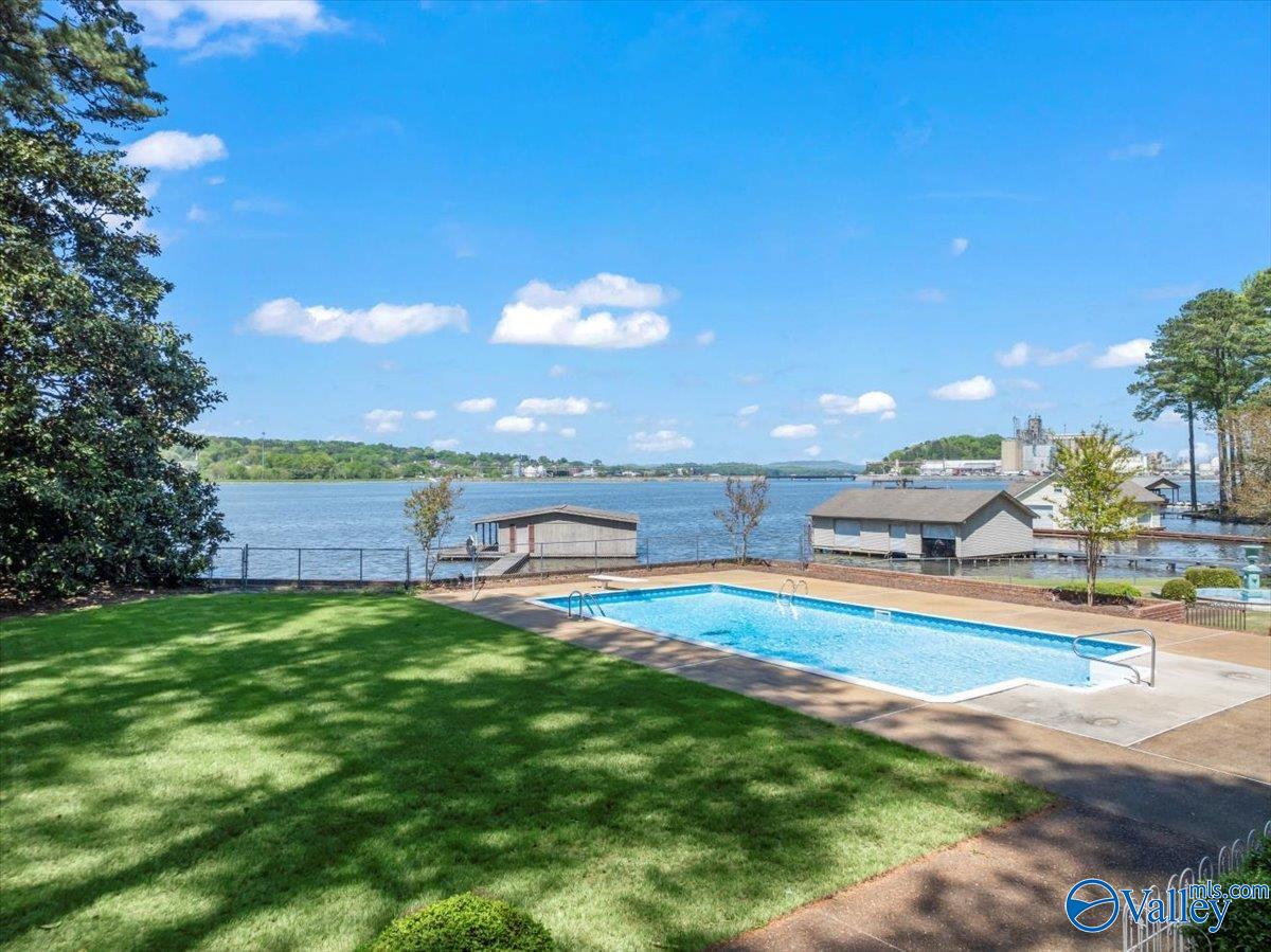 1800 Wyeth Drive, Guntersville, Alabama image 6