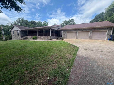 Homes For Rent - 102 NW Huntington Road<br/> Madison County, Madison, AL 35757