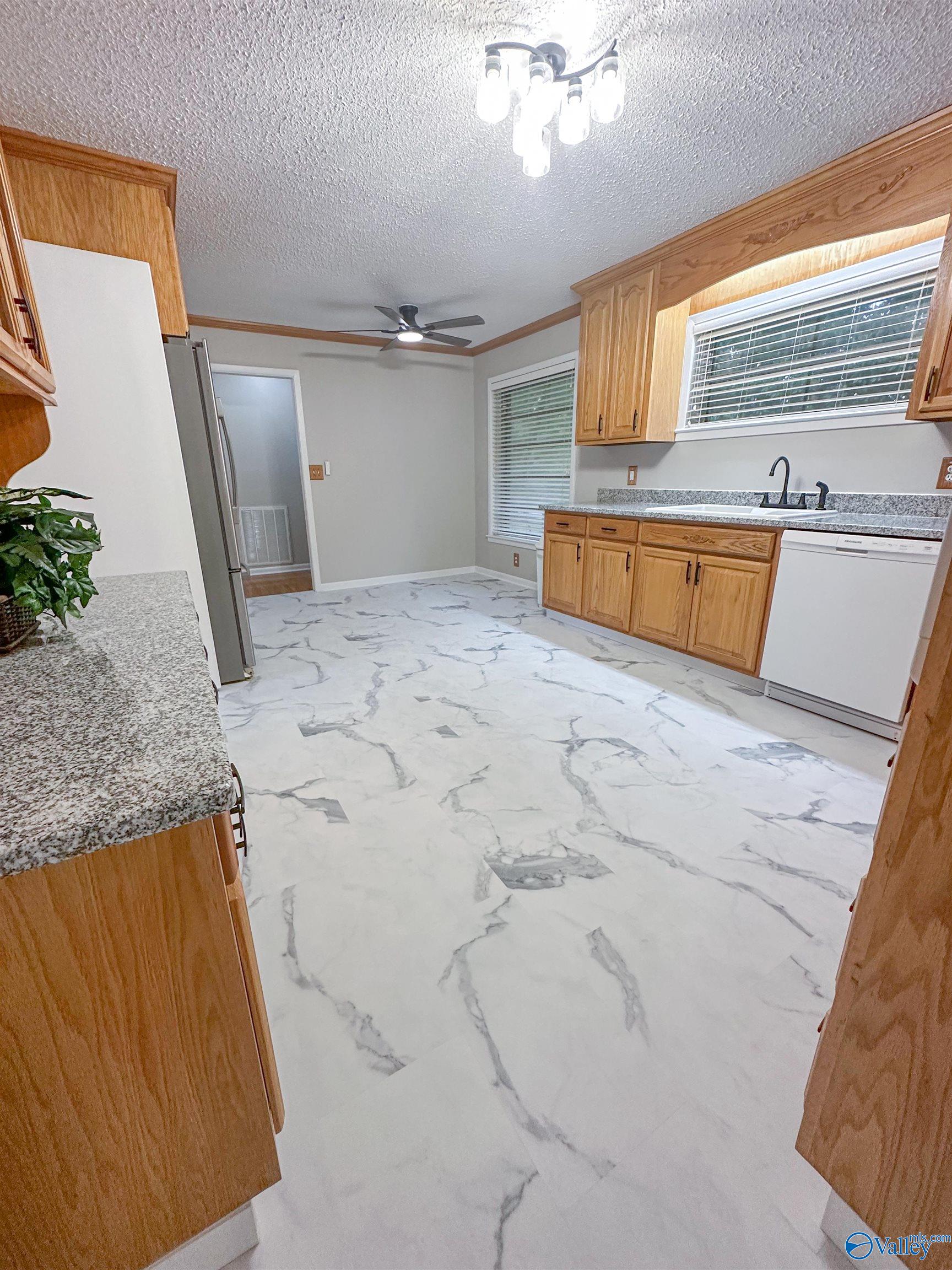 10 NE Brookwood Circle, Arab, Alabama image 11