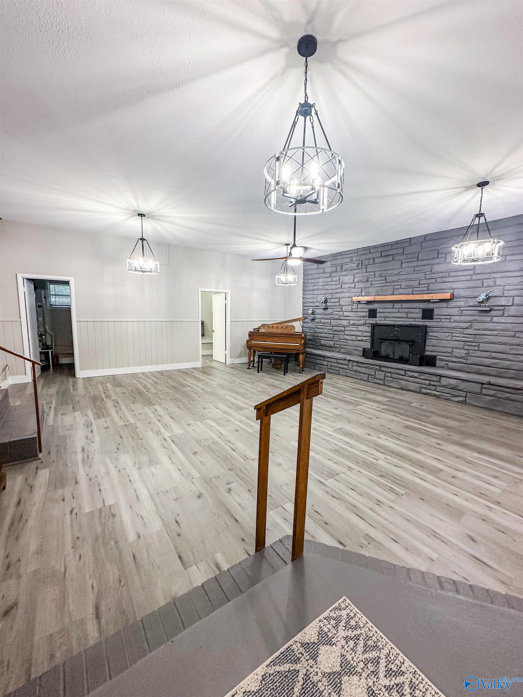 10 NE Brookwood Circle, Arab, Alabama image 5