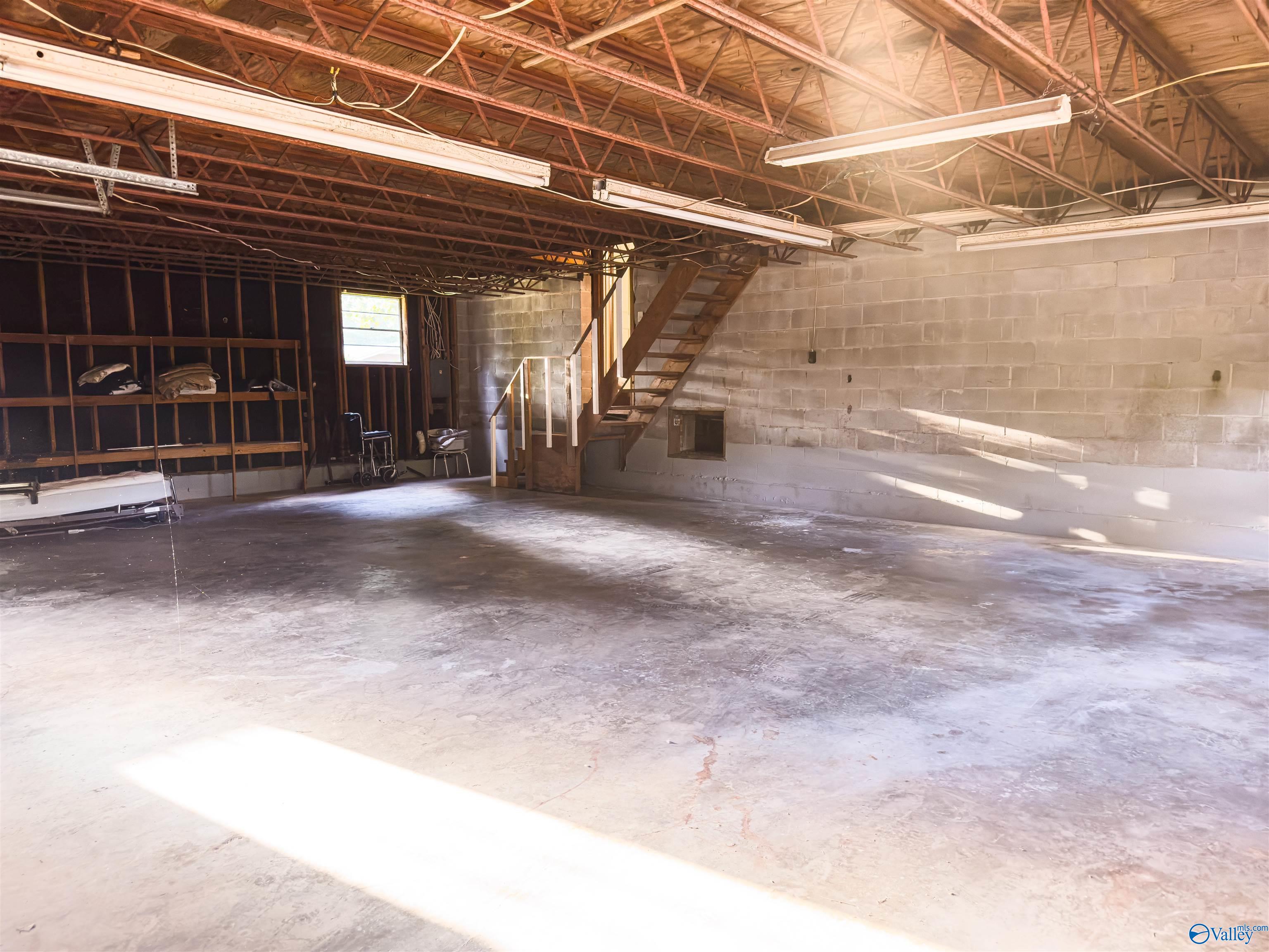 10 NE Brookwood Circle, Arab, Alabama image 30