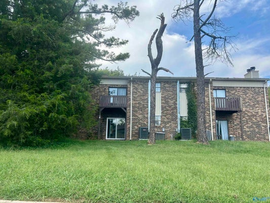 4922 COTTON ROW NW APT B, HUNTSVILLE, AL 35816 - Image 92d2c87d2efc68583318abdd34be5e94/2275217117