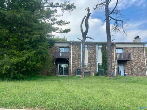 Apartment For Rent - 4922 NW Cotton Row #B<br/> Huntsville, AL 35816
