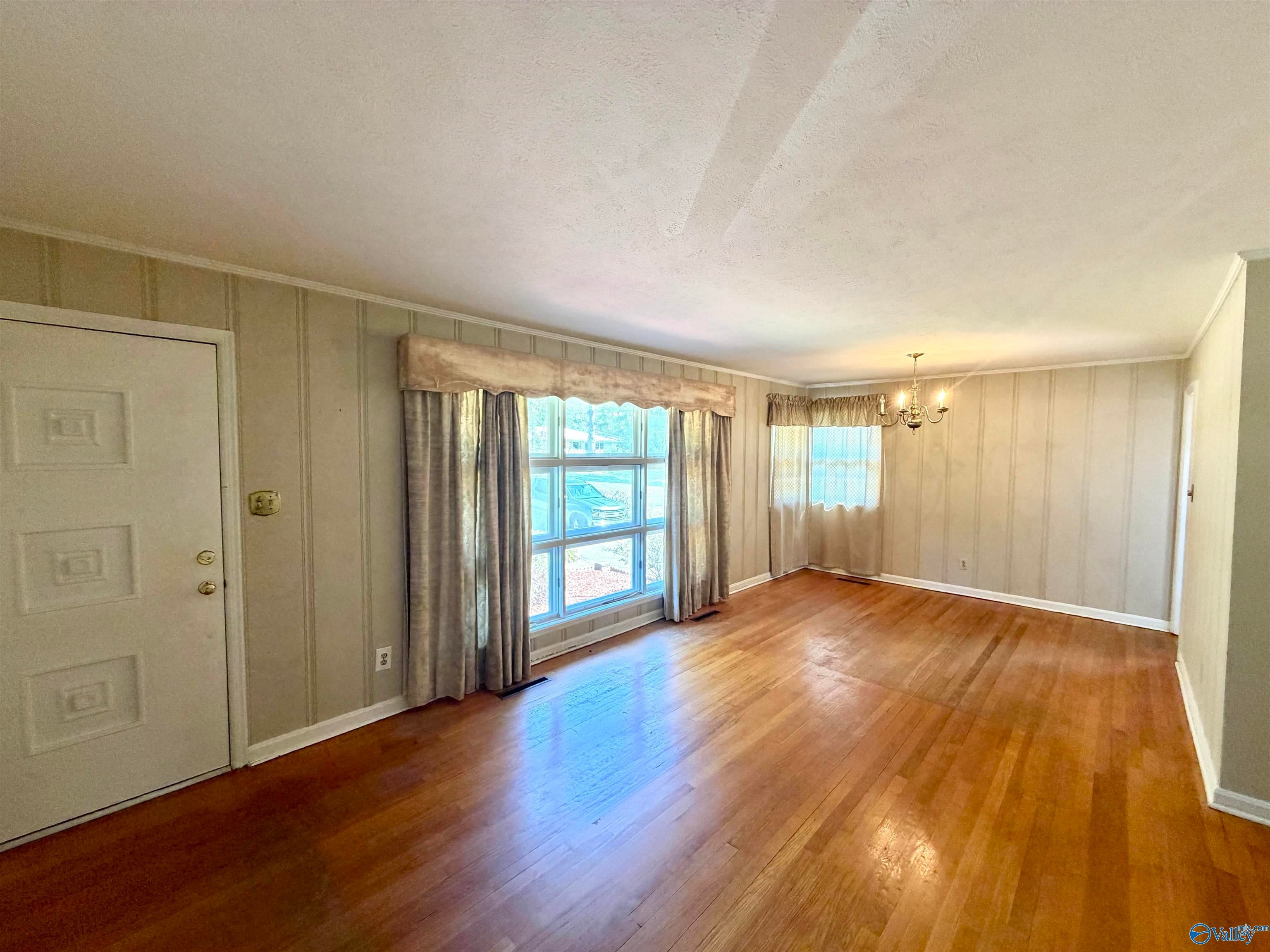 141 Elsmore Boulevard